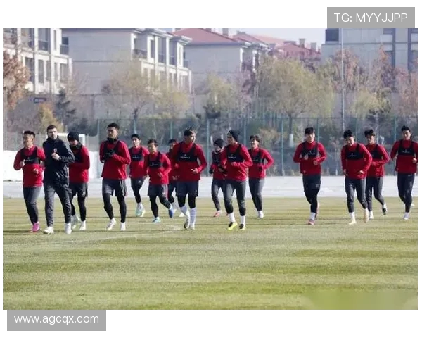 苏亚雷斯训练前讲话：降级责任由我承担 顺境逆境皆需接受