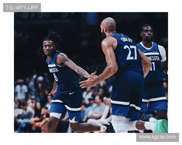 森林狼遭太阳准绝杀：华子41分单节19分 布克9失误携狄龙均被罚下